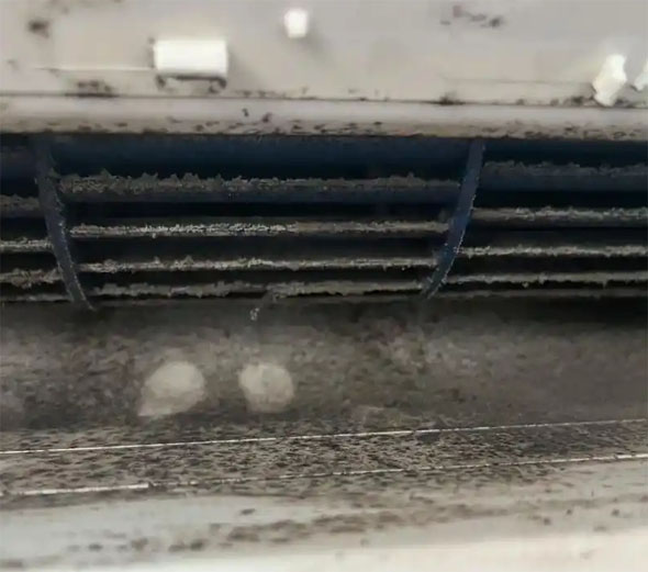 南郑空调吹的风有股烧焦味是怎么回事